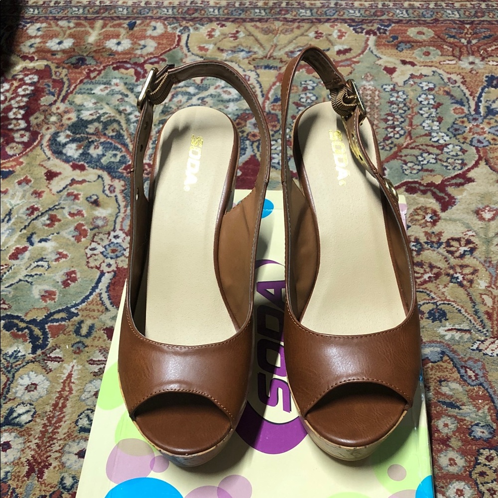 Soda Women's Tan Peep Toe Slingback Heels
